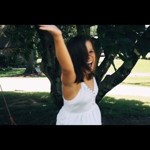 Meet your Posher, Abbey